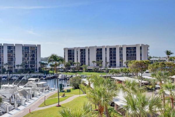 Yacht & Racquet Club Of Boca Raton, 2707 N Ocean Blvd #4020, Boca Raton, Florida 33431, image 1