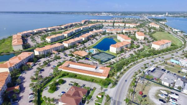 Harbour Isle East, 7 Harbour Isle Dr #106, Fort Pierce, Florida 34949, image 3