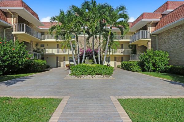 Tamberlane, 5500 Tamberlane Cir #303, Palm Beach Gardens, Florida 33418, image 2