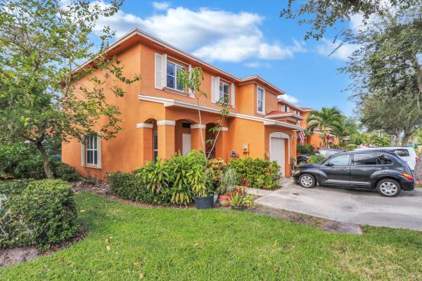 The Villas At Palm Springs, 168 S Palm Villas Way, Palm Springs, Florida 33461, image 2
