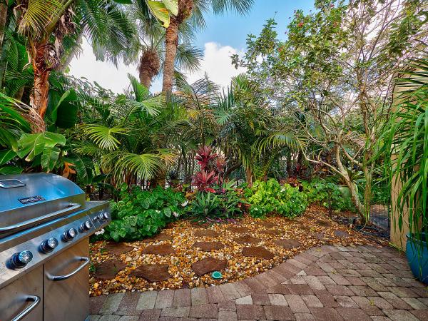 Mariners Cove, 2379 Treasure Isle Dr #26, Palm Beach Gardens, Florida 33410, image 2