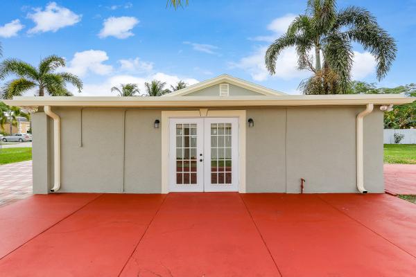 Lake Worth No HOA, 211 Urquhart St, Lake Worth, Florida 33461, image 2