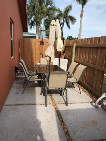 Colonial Estates, 521 Hunter St, West Palm Beach, Florida 33405, image 1