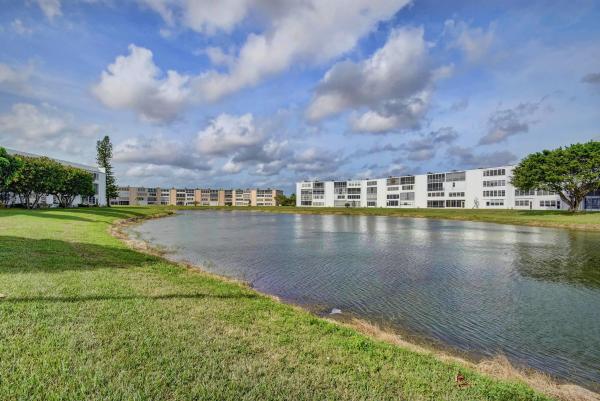 Wellington At Century Village, 314 Wellington A, West Palm Beach, Florida 33417, image 3