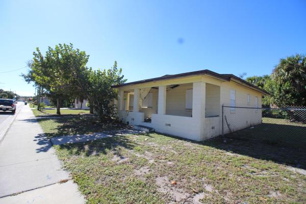Fort Pierce Residential, 411 N 9th St, Fort Pierce, Florida 34950, image 1