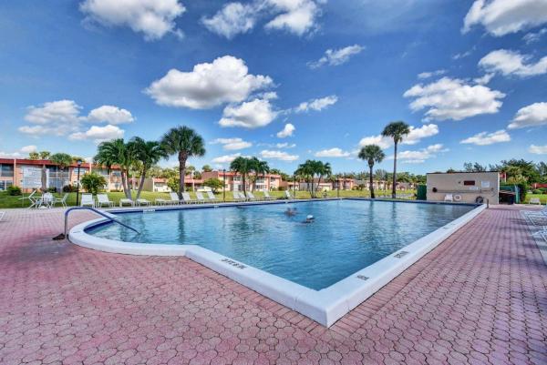 Golden Lakes Village, 168 Lake Dora Dr, West Palm Beach, Florida 33411, image 2