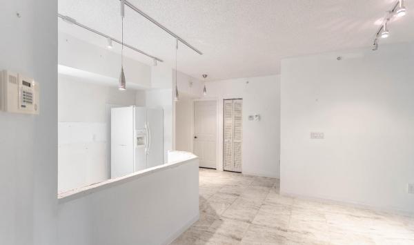 St Tropez, 2105 Lavers Cir #110, Delray Beach, Florida 33444, image 2