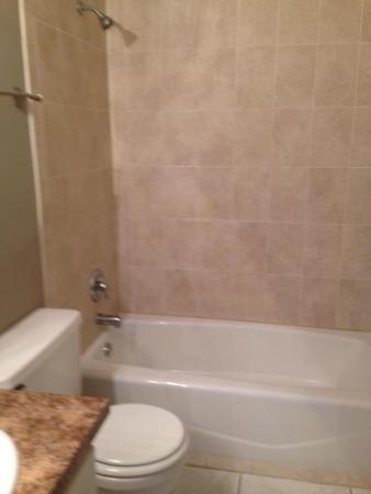 Forest Glen Townhouses, 4747 Orleans Ct #D, West Palm Beach, Florida 33415, image 2