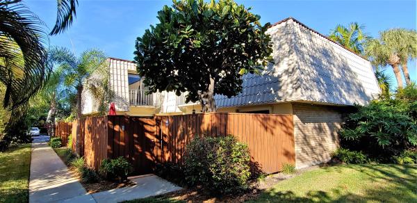 Embassy Park, 1700 Embassy Dr #403, West Palm Beach, Florida 33401, image 2