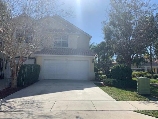Pinewood Lake, 1091 Pinewood Lake Ct, Greenacres, Florida 33415, image 2