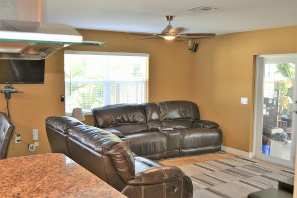 Floral Park Lantana, 6606 Osborne Dr, Lake Worth, Florida 33462, image 1