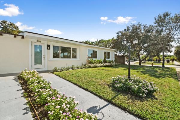 Lake Osborne Heights, 726 Wright Dr, Lake Worth Beach, Florida 33461, image 1