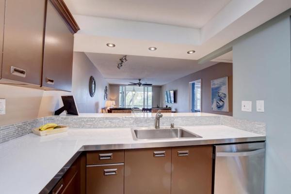 Boca Bayou, 22 Royal Palm Way #1020, Boca Raton, Florida 33432, image 2
