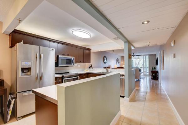 Boca Bayou, 22 Royal Palm Way #1020, Boca Raton, Florida 33432, image 3