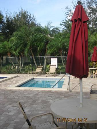 The Charter Club Of Palm Beach, 207 Foxtail Dr #H3, Greenacres, Florida 33415, image 2