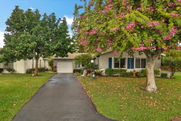 Lucerne Lakes South, 4459 Pine Lake Ct, Lake Worth, Florida 33467, image 1