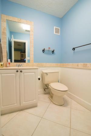 Costa Del Sol, 4052 Estepona Ave Ave #D-6, Doral, Florida 33178, image 1
