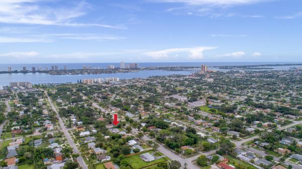 Kelsey City, 415 Park Ave, Lake Park, Florida 33403, image 1