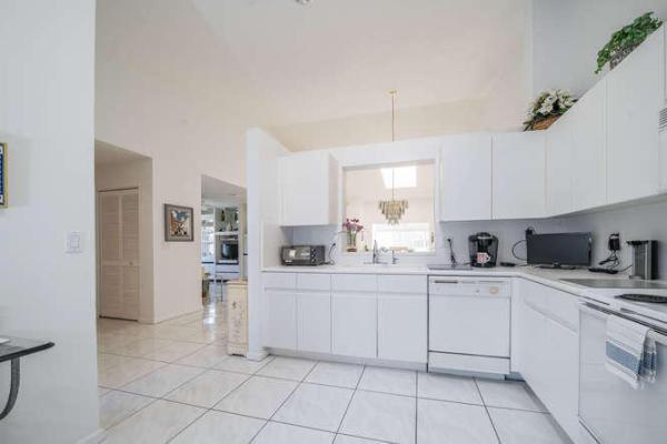 Royal Landings At Coral Lakes, 5690 Royal Lake Cir, Boynton Beach, Florida 33437, image 3