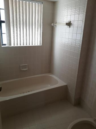 Huntington Towers, 7370 S Oriole Blvd #207, Delray Beach, Florida 33446, image 1