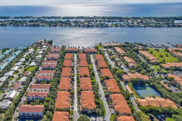 Las Brisas, 141 Las Brisas Cir, Hypoluxo, Florida 33462, image 1