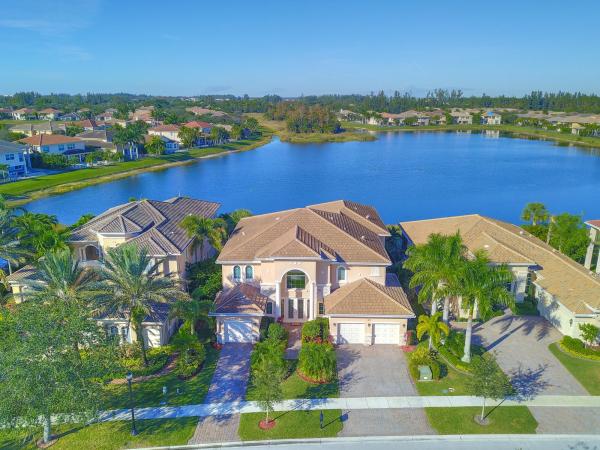 Wellington View, 749 Edgebrook Ln, West Palm Beach, Florida 33411, image 2