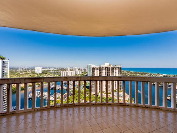 Turnberry Towers, 19355 Turnberry Way #27B, Aventura, Florida 33180, image 1