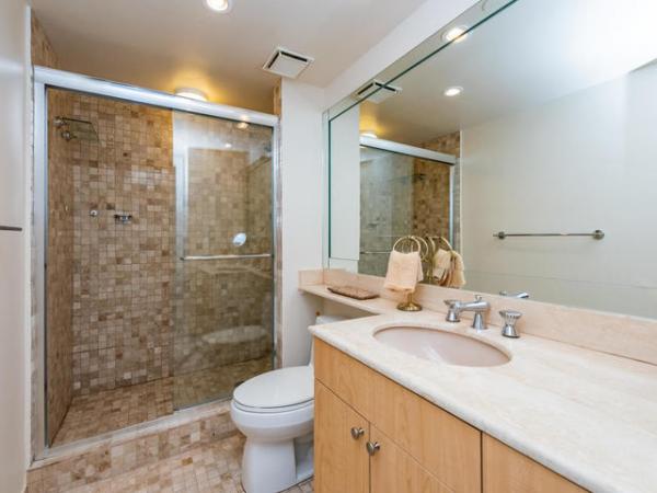 Turnberry Towers, 19355 Turnberry Way #27B, Aventura, Florida 33180, image 2