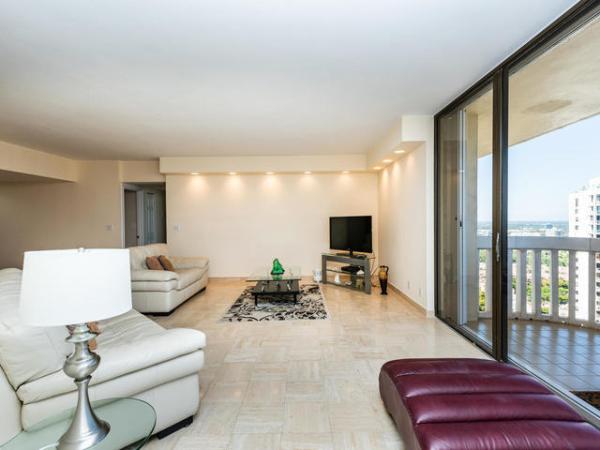 Turnberry Towers, 19355 Turnberry Way #27B, Aventura, Florida 33180, image 3