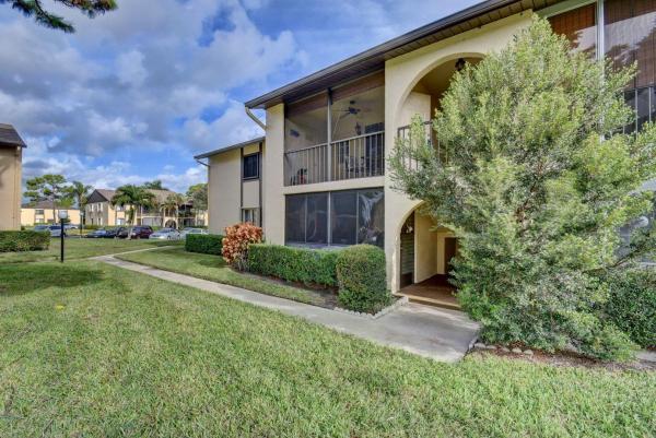 Pine Ridge South 4, 421 Pine Glen Ln #C-2, Greenacres, Florida 33463, image 1