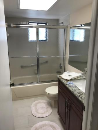 Cypress At Las Verdes, 5370 Las Verdes Cir #319, Delray Beach, Florida 33484, image 3