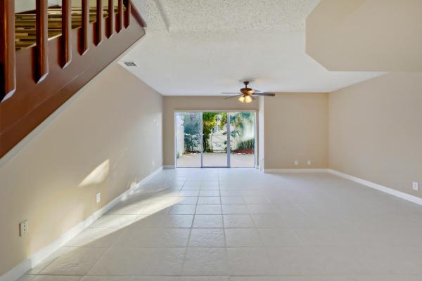 The Charter Club Of Palm Beach, 216 Foxtail Dr #F, Greenacres, Florida 33415, image 2