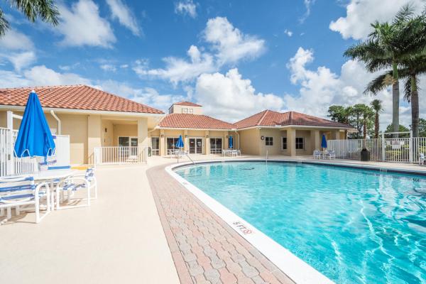 Harbour Isles At Lake Charles, 1679 SW Harbour Isles Cir #10, Port St. Lucie, Florida 34986, image 1