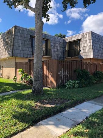 Springdale, 852 Springdale Cir, Palm Springs, Florida 33461, image 2