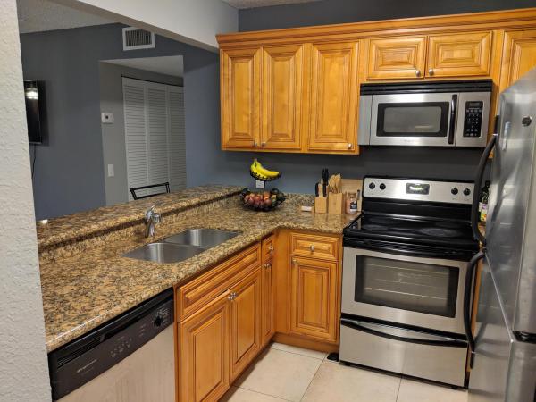 Palm Beach Place, 1681 Balfour Point Dr #G, West Palm Beach, Florida 33411, image 2