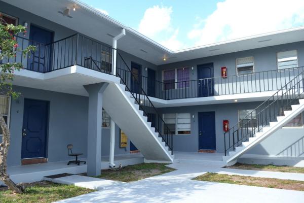 Lakeview Heights, 927 S Pine St, Lake Worth Beach, Florida 33460, image 2