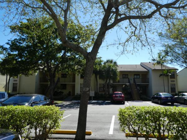 Villas At Meadow Lakes, 1236 S Military Trl #1521, Deerfield Beach, Florida 33442, image 2