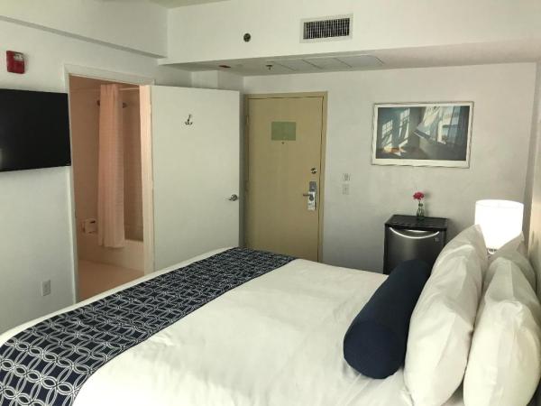 Ocean Spray Hotel, 4130 Collins Ave #309, Miami Beach, Florida 33140, image 3