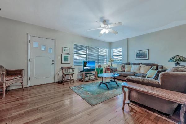Lake Worth Town, 223 S Palmway, Lake Worth Beach, Florida 33460, image 1