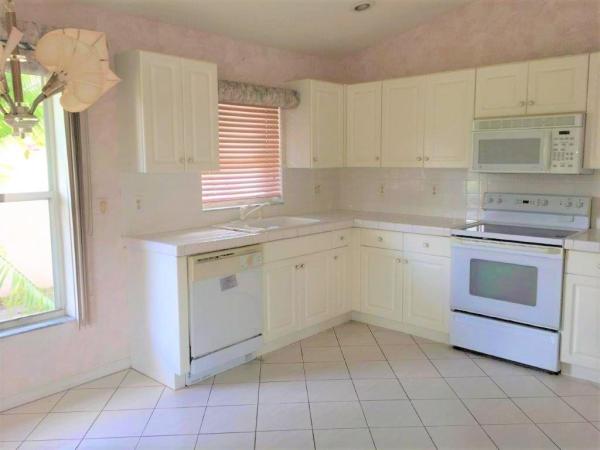 Sterling Bridge, 8735 Thames River Dr, Boca Raton, Florida 33433, image 2