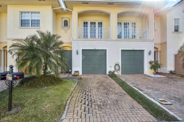 Bella Vita, 114 Via Aurelia, Royal Palm Beach, Florida 33411, image 2