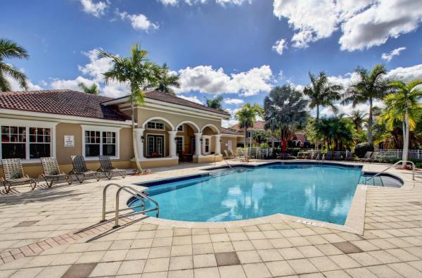 The Villas At Emerald Dunes, 6573 Emerald Dunes Dr #205, West Palm Beach, Florida 33411, image 3