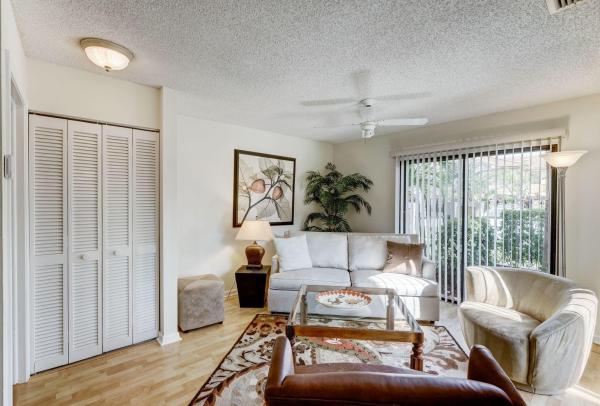 Prestwick Chase, 365 Prestwick Cir #2, Palm Beach Gardens, Florida 33418, image 1