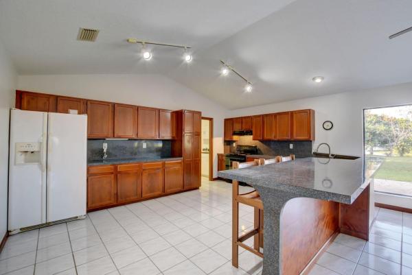 Floral Park Lantana, 2501 Floral Rd, Lake Worth, Florida 33462, image 1