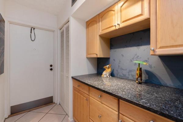 Seagate Of Gulfstream, 2000 S Federal Hwy #204, Boynton Beach, Florida 33435, image 1