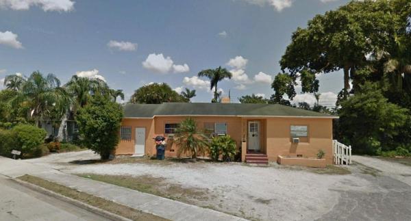 Holloway, 637 S Main St, Belle Glade, Florida 33430, image 1