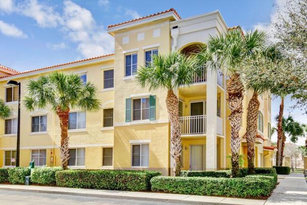Residences At Legacy Place, 11023 Legacy Ln #301, Palm Beach Gardens, Florida 33410, image 2