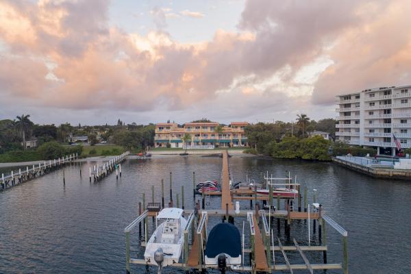 Coconut Cove Of Lantana, 326 N Lake Dr, Lantana, Florida 33462, image 1