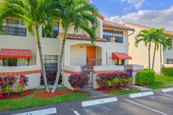 Diplomat Square, 402 Congressional Way, Deerfield Beach, Florida 33442, image 2