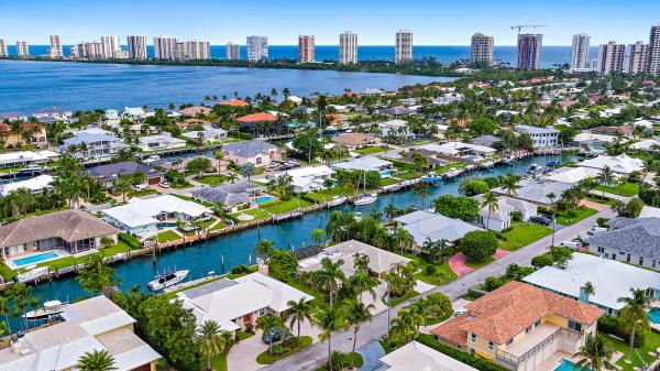 Palm Beach Isles, 1060 Grand Bahama Ln, Riviera Beach, Florida 33404, image 1